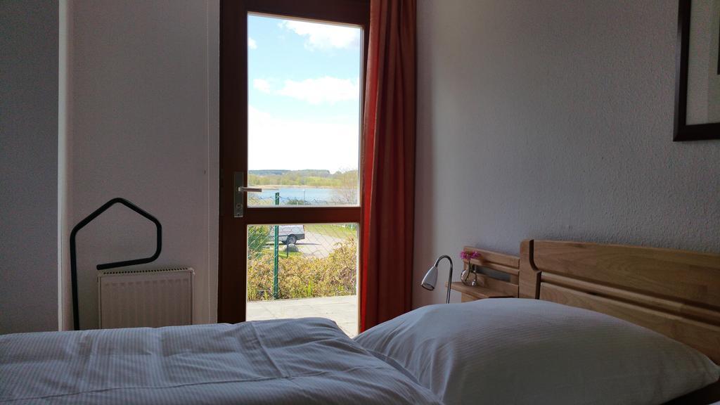 Ferienwohnung Granitzblick 3 Mit Wintergarten Und Seeblick Seedorf  エクステリア 写真